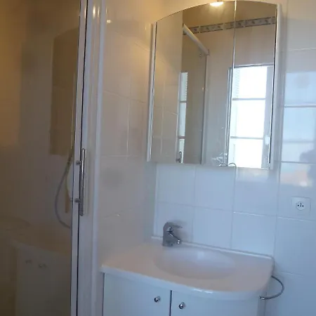 Studio Le Phare Apartment *